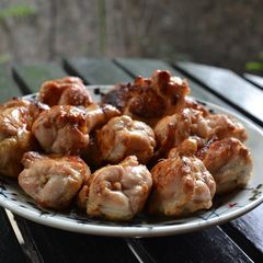 A picture of Chicken Drums in Garlic Soy Sauce.