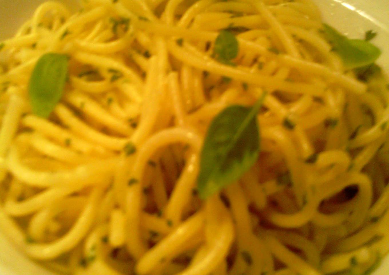 Sunshine 's spaghetti olio e aglio