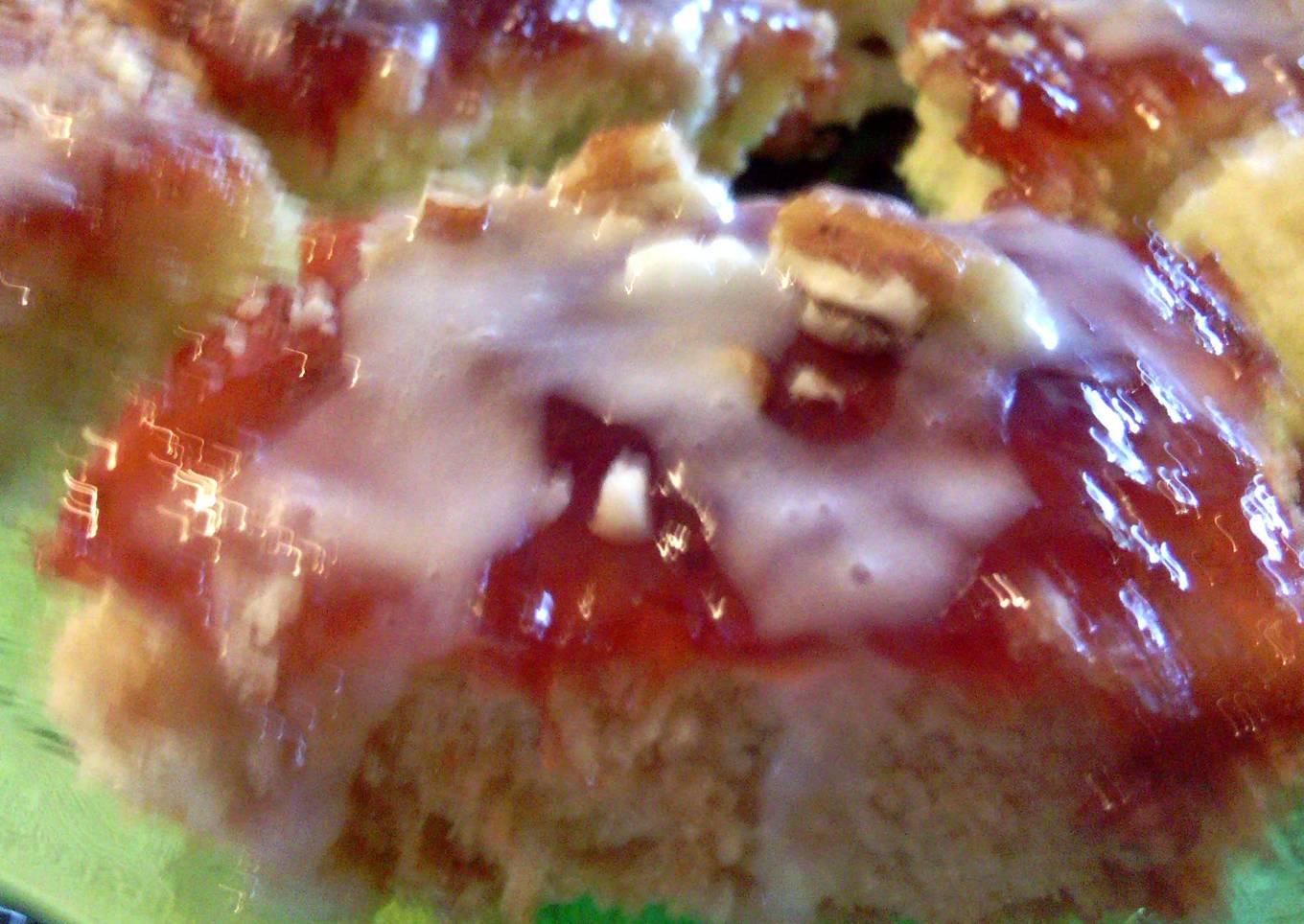 Streusel Strawberry Bars