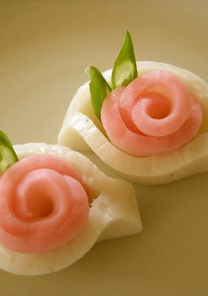 A picture of Kamaboko Roses for a New Year's Bento.