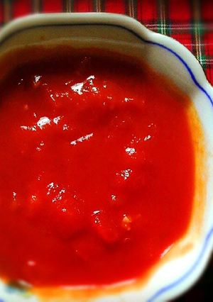 A picture of Homemade Additive-Free Fresh Ketchup.