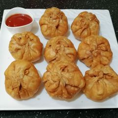 Chicken kachori 😋 A picture of Chicken kachori 😋.