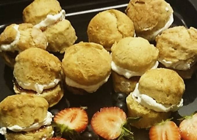 Mini scones with Jam and clotted cream