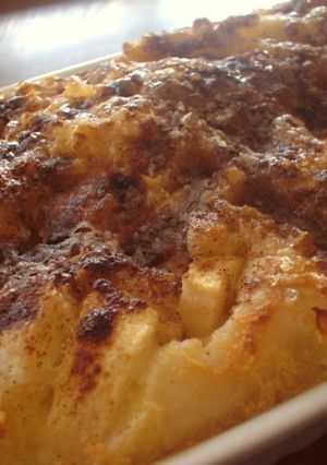 A picture of Apple Bread Pudding.
