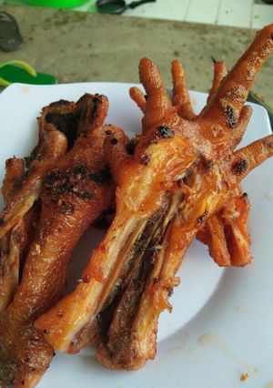 Hình của món Chân gà nướng sa tế.