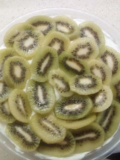 Gyümölcsös csoda (sütés nélkül) recept fotója