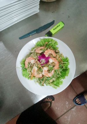Hình của món Salad Tôm thịt.