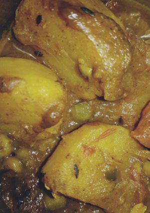 A picture of Aloo dum.
