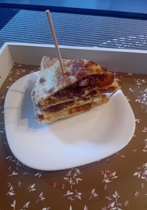 Una foto de Quesadillas de morcilla de verduras y vegetales