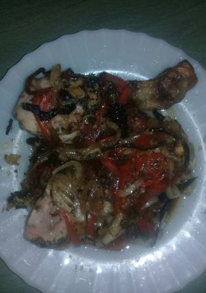 Una foto de Patas de pollo al horno con vegetales