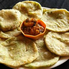 A picture of Peas Kachori & Dum Aloo...Bengali style.