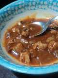 Caldo ranchero de pollo picado con salsa de chiles cascabel, pulque y epazote las Correa