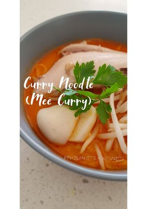 A picture of Curry Noodles (Mee kari).