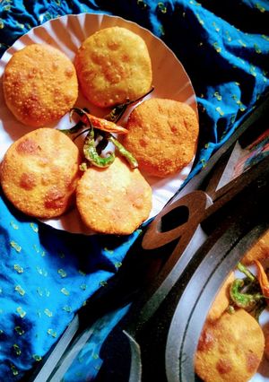 सदाबहार कचोरी (kachori recipe in marathi) रेसिपी चे मुख्य फोटो 
