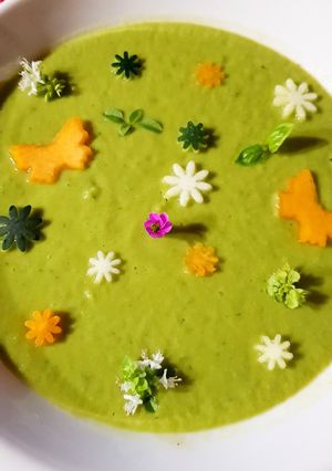 Foto di Vellutata di piselli zucchine e porri