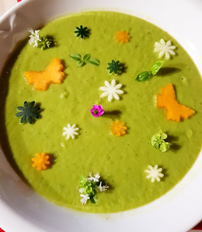 Foto di Vellutata di piselli zucchine e porri