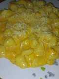 Ñoquis con salsa de queso