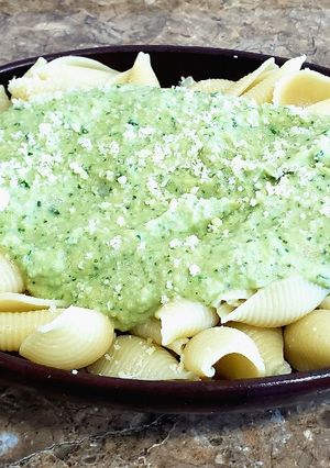 Una foto de Pesto de calabacín