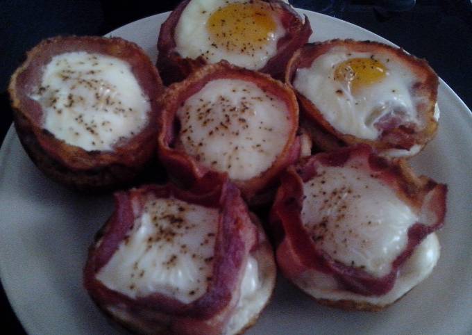 Bacon and Egg Muffins