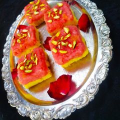 A picture of Poha Burfi.