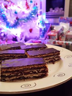 Meggyes-mákos Zserbó recept fotója