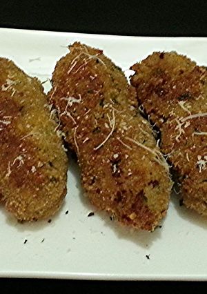 A picture of Traditional Italian Potato Croquettes.