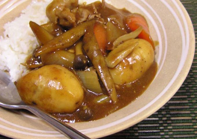 Recipe of Super Quick Homemade Chunky Taro Root, Burdock Root, and Pork Japanese-Style Curry