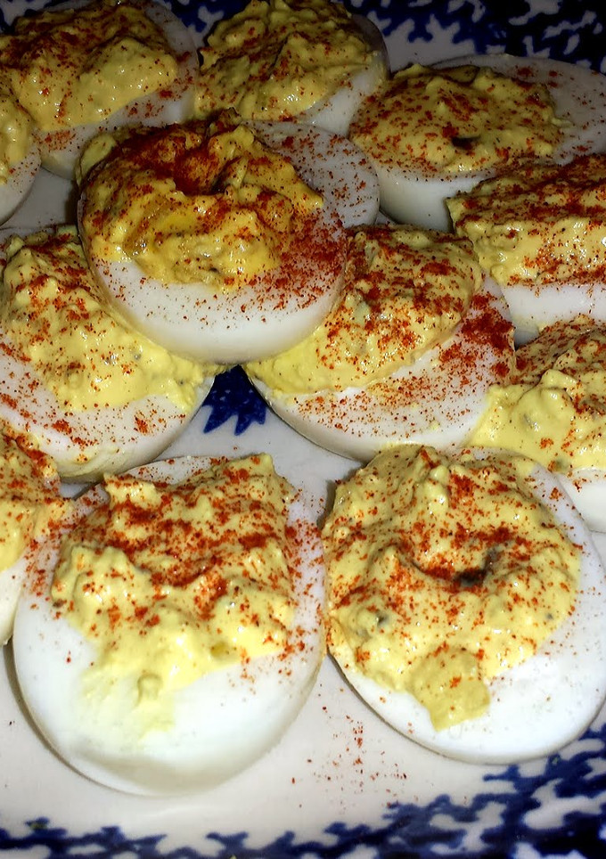 A picture of Divine Deviled Eggs.