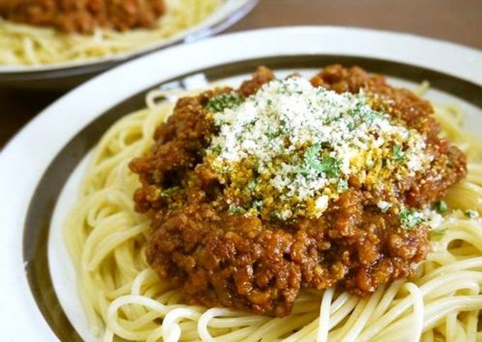 How to Make Quick Classic Spaghetti Bolognese Sauce