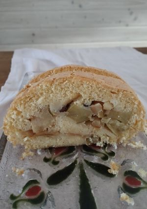 A picture of Apple Roll Cake.