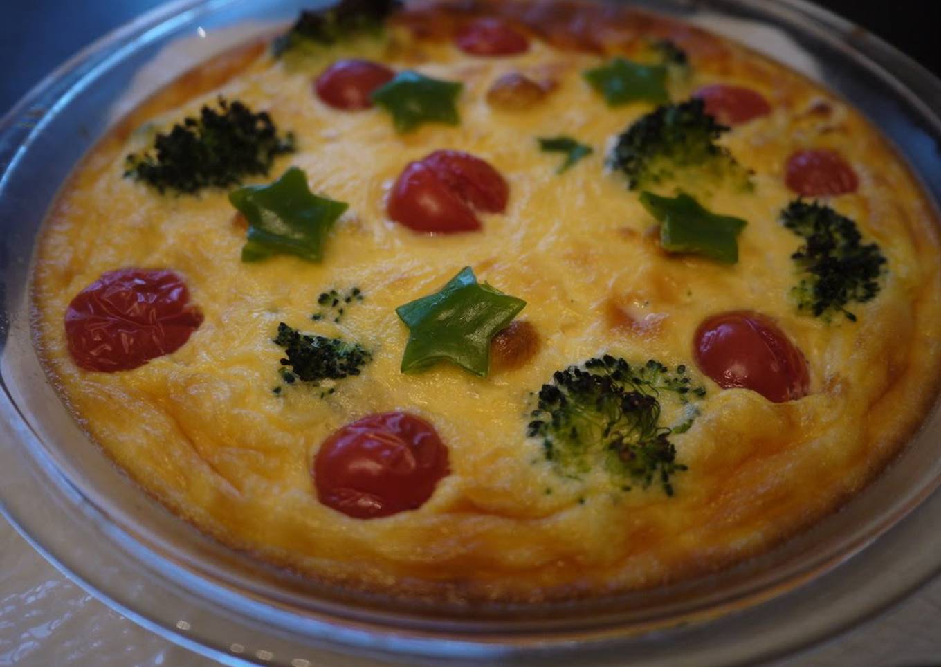 Broccoli and Tomato Christmas Flan
