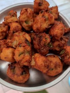 सूजी के पकौड़े (suji ke pakode recipe in Hindi) रेसिपी मुख्य फोटो