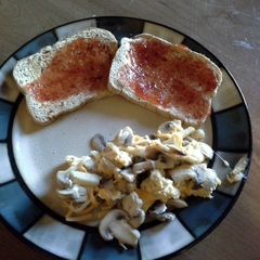 A picture of Mushroom Omelet.