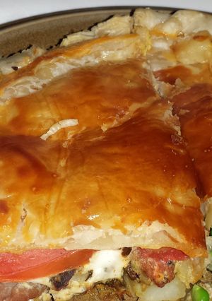 A picture of Claires Bacon & Egg Pie.