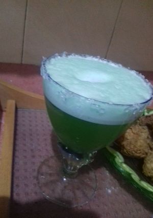 A picture of Ice cream soda.