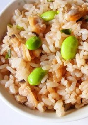 A picture of Clam and Edamame Mixed Rice.