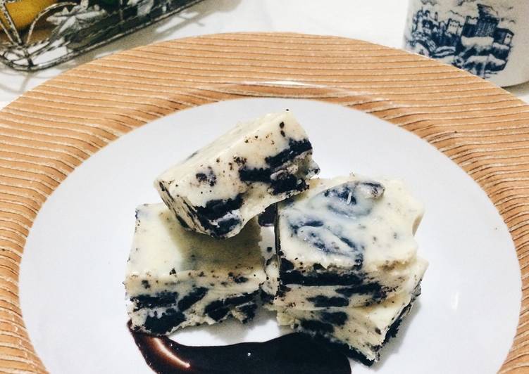 Oreo white chocolate fudge