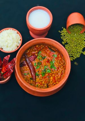 મગ મસાલા (Moong Masala Recipe In Gujarati) રેસીપી મુખ્ય ફોટો