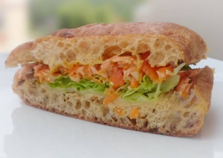 Recipe of Perfect Salmon And Cheese Sandwich