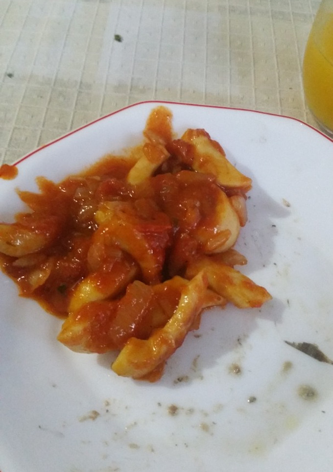 Una foto de Calamares con tomate