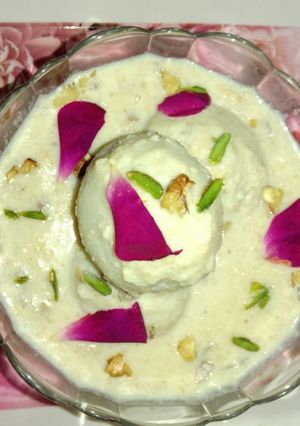 A picture of Rabdi with chhena.
