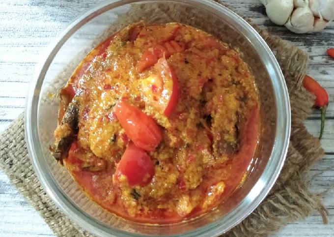 Resep Ikan Pindang Bumbu Rujak oleh Arshiya Kitchen - Cookpad