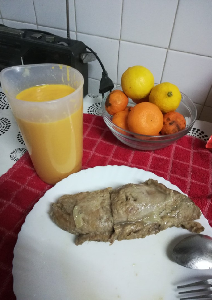 Una foto de Solomillo con salsa de zanahoria y cebolla