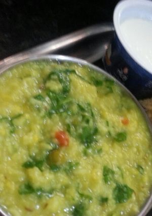 A picture of Palak vegetable khichdi.