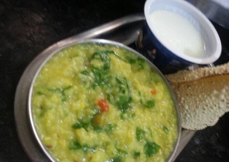 Step-by-Step Guide to Cook Delicious Palak vegetable khichdi