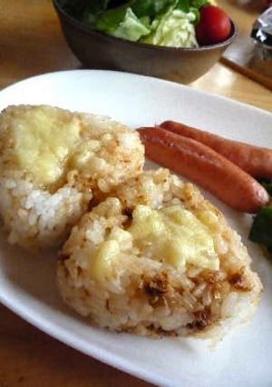 A picture of Easy Broiled Onigiri with Bonito Flakes and Cheese.