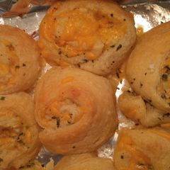 A picture of Cheesy garlic roll ups.