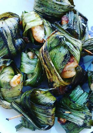 Hình của món Gà cuộn lá dứa.
