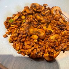 A picture of Warm Salad of Garlic Mushrooms, Mixed Grains and Chestnuts 🌰.