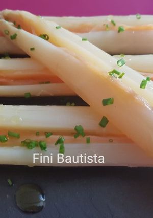 Foto principal de Espárragos con salmón